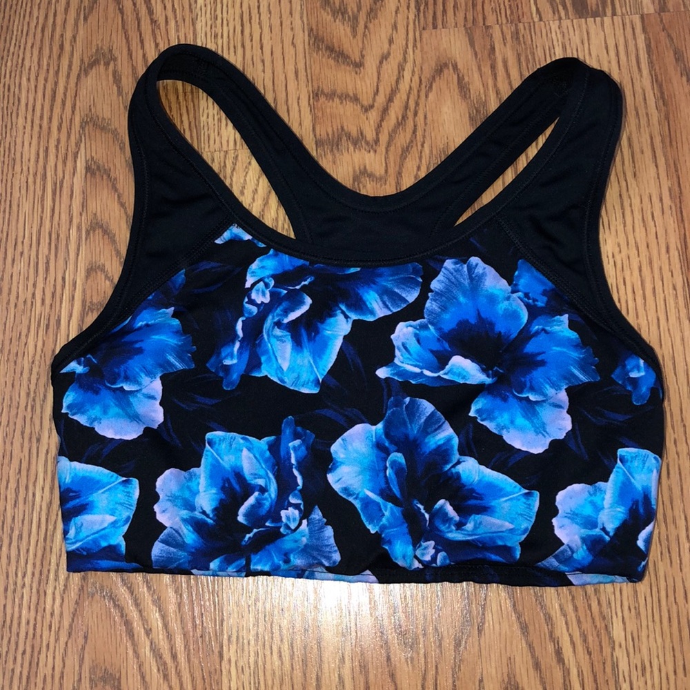 PINK ultimate sports bra
